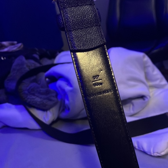 Womens Michael kors belt size “35” 90cm bought for 100$ - Picture 5 of 5